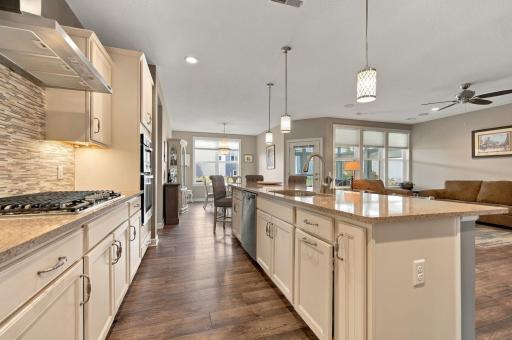 8275 Oakview Court N, Maple Grove, MN 55369