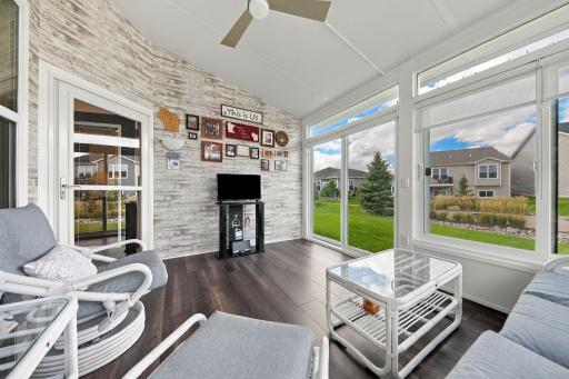 8275 Oakview Court N, Maple Grove, MN 55369