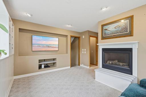 2905 127th Circle NW, Coon Rapids, MN 55448