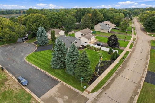2905 127th Circle NW, Coon Rapids, MN 55448
