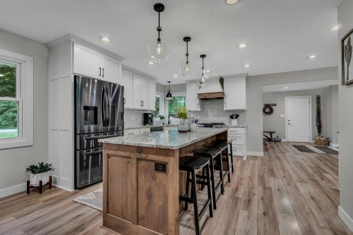 1685 Riverside Avenue N, Sartell, MN 56377