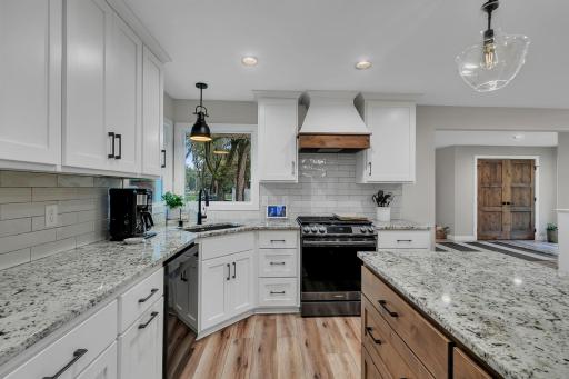 1685 Riverside Avenue N, Sartell, MN 56377