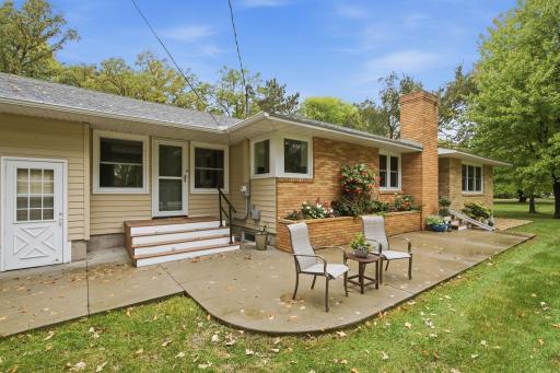 Front patio area is another great outdoor space