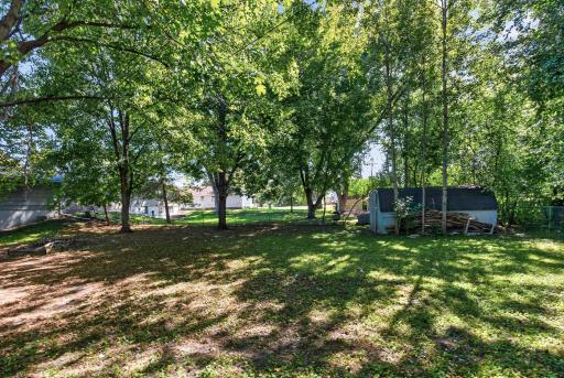 6913 Toledo Avenue N, Brooklyn Center, MN 55429