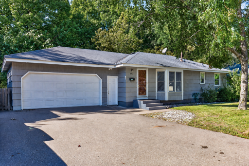 6913 Toledo Avenue N, Brooklyn Center, MN 55429