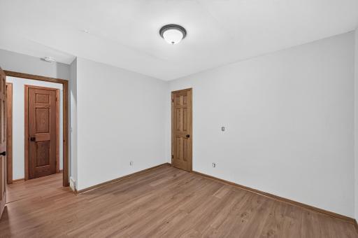 6913 Toledo Avenue N, Brooklyn Center, MN 55429