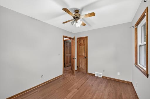 6913 Toledo Avenue N, Brooklyn Center, MN 55429