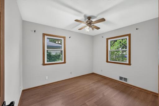 6913 Toledo Avenue N, Brooklyn Center, MN 55429