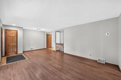 6913 Toledo Avenue N, Brooklyn Center, MN 55429