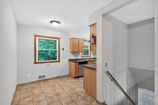 6913 Toledo Avenue N, Brooklyn Center, MN 55429