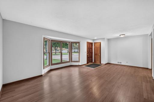 6913 Toledo Avenue N, Brooklyn Center, MN 55429