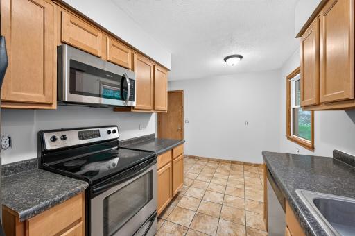 6913 Toledo Avenue N, Brooklyn Center, MN 55429