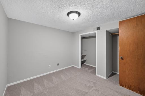 6913 Toledo Avenue N, Brooklyn Center, MN 55429