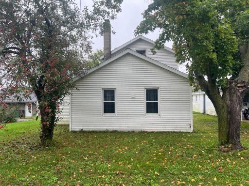 325 N 1st Street, Kellogg, MN 55945