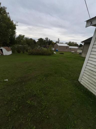 325 N 1st Street, Kellogg, MN 55945