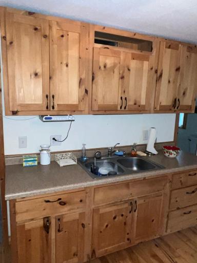 325 N 1st Street, Kellogg, MN 55945
