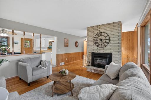 724 E 152nd Street, Burnsville, MN 55306