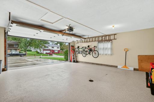 2228 Viking Drive NW, Rochester, MN 55901