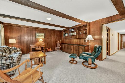 2228 Viking Drive NW, Rochester, MN 55901