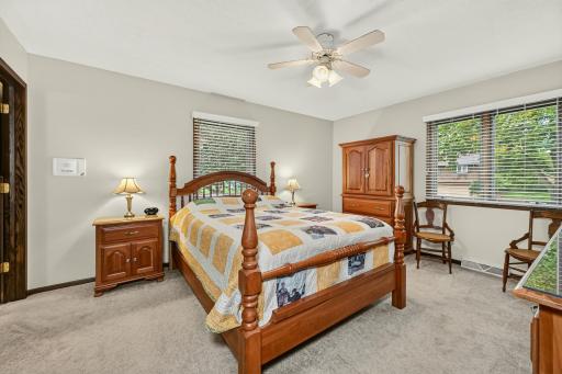 2228 Viking Drive NW, Rochester, MN 55901