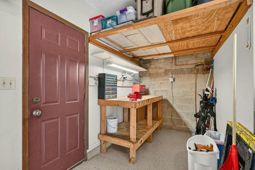 2228 Viking Drive NW, Rochester, MN 55901
