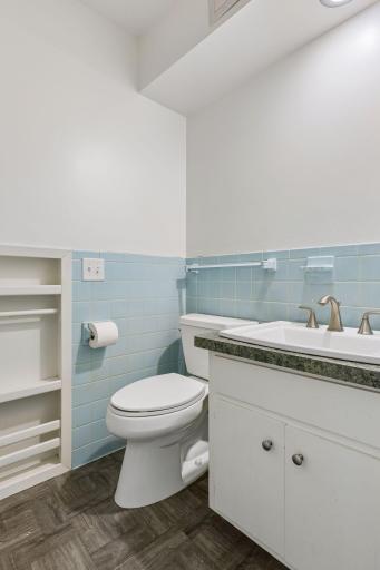 1525 Saint Croix Circle, Golden Valley, MN 55422