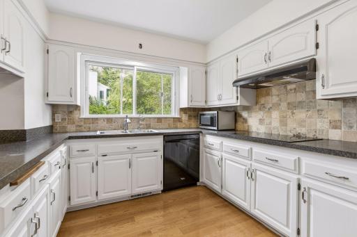 1525 Saint Croix Circle, Golden Valley, MN 55422