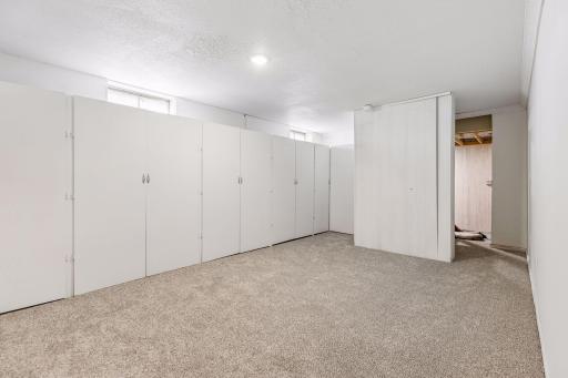 1525 Saint Croix Circle, Golden Valley, MN 55422