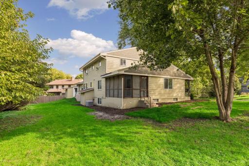1525 Saint Croix Circle, Golden Valley, MN 55422