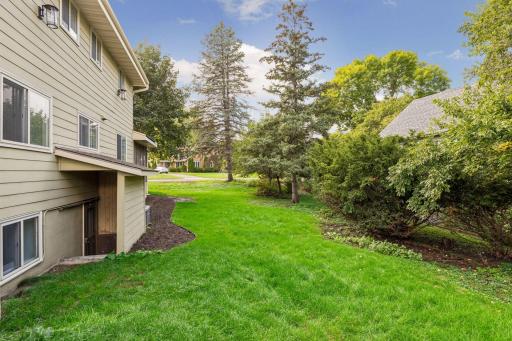 1525 Saint Croix Circle, Golden Valley, MN 55422