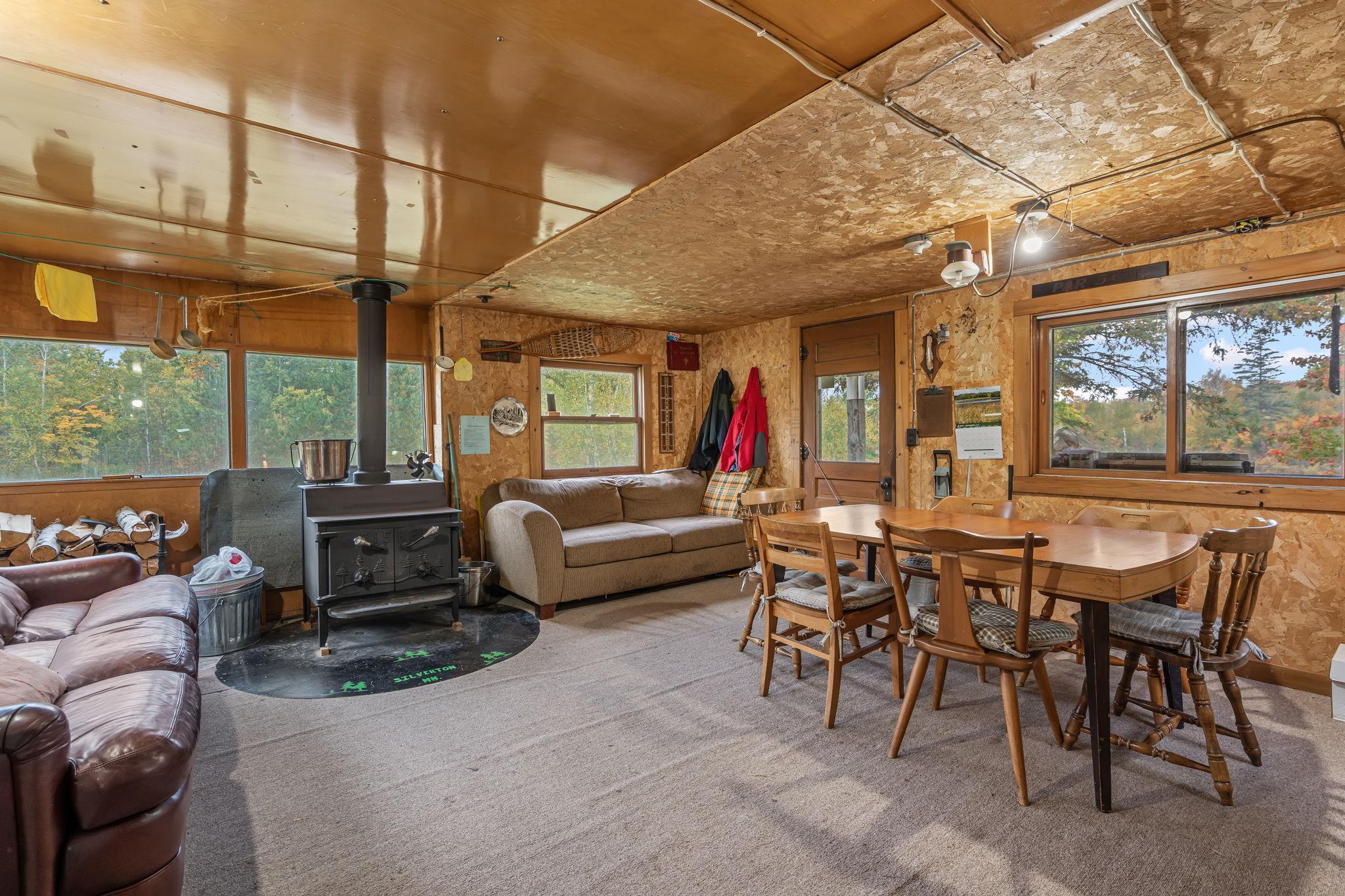 4-web-or-mls-62427-lower-tamarack-rd.jpg