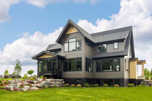 With 7.5 wooded acres as your canvas, there’s room to create an outdoor lifestyle that’s uniquely yours.