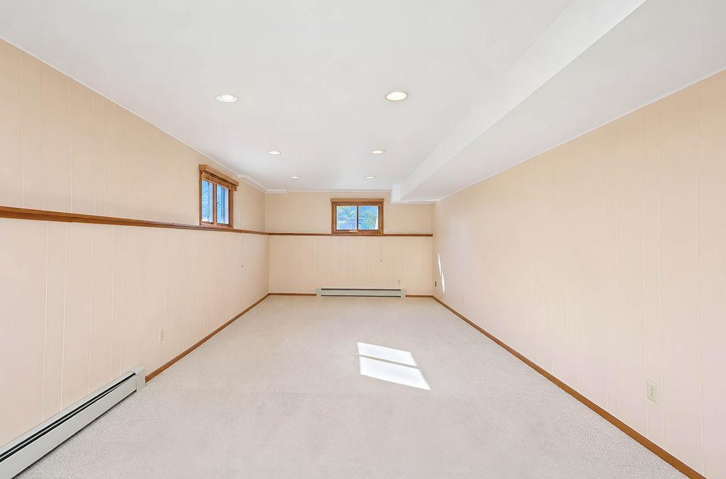 Spacious Family Room