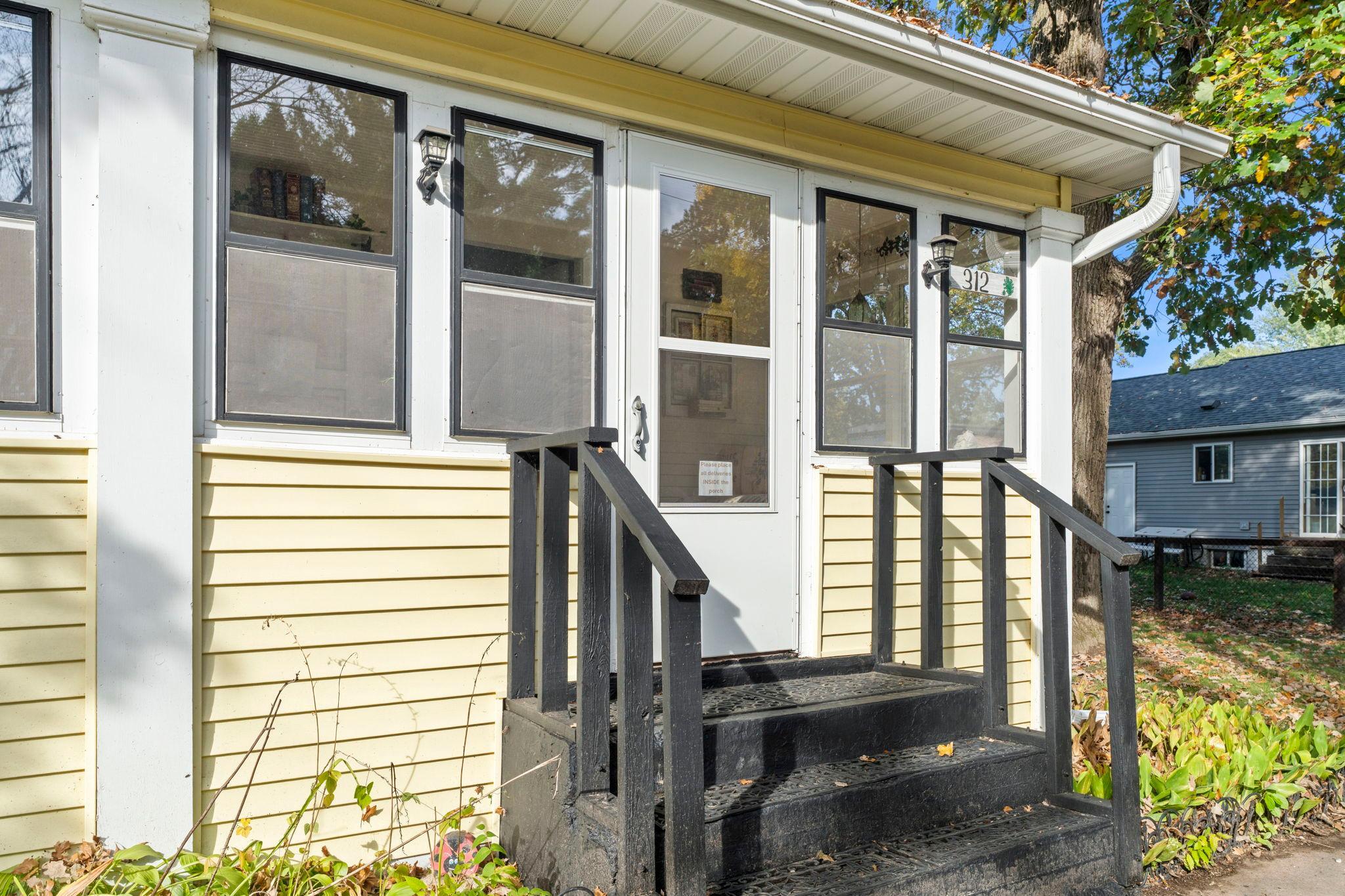 Front Entrance to 3 Season Porch
