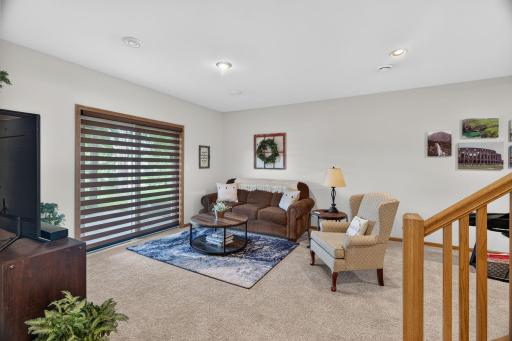 2048 Crimson Ridge Drive NW, Rochester, MN 55901