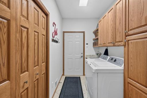 2048 Crimson Ridge Drive NW, Rochester, MN 55901