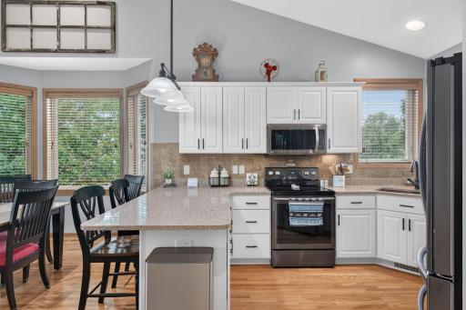 2048 Crimson Ridge Drive NW, Rochester, MN 55901