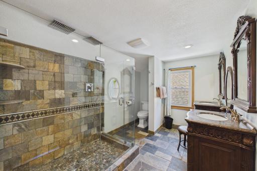186 Hurley Street E, Saint Paul, MN 55118