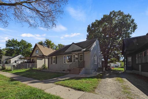 186 Hurley Street E, Saint Paul, MN 55118
