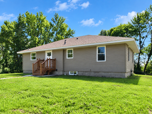 1255 40th Street SE, Murdock, MN 56271