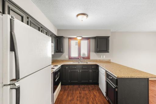 13-web-or-mls-1719 Cudd Circle Hudson-29.jpg