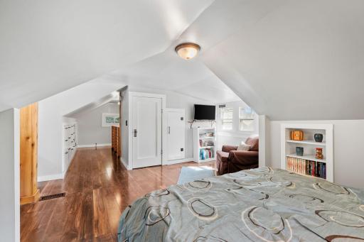 4219 5th Avenue S, Minneapolis, MN 55409