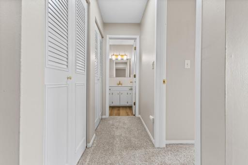 2730 Dale Street N, D305, Roseville, MN 55113