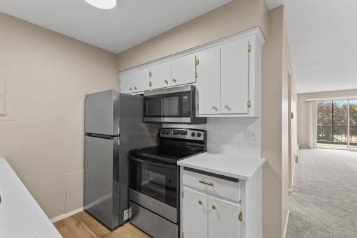 2730 Dale Street N, D305, Roseville, MN 55113
