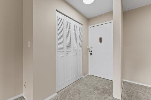 2730 Dale Street N, D305, Roseville, MN 55113