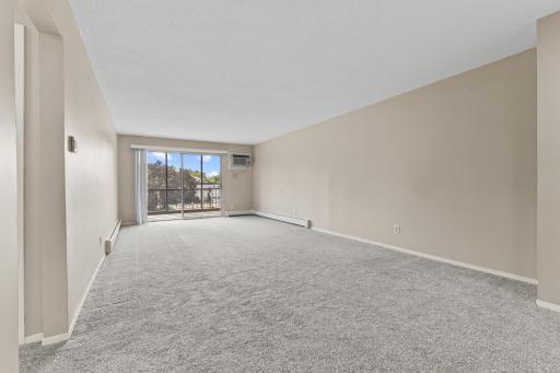 2730 Dale Street N, D305, Roseville, MN 55113