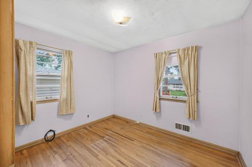 1750 Lark Avenue, Maplewood, MN 55109