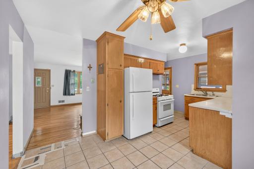 1750 Lark Avenue, Maplewood, MN 55109