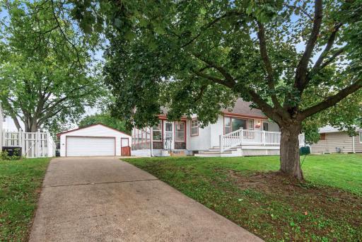 1750 Lark Avenue, Maplewood, MN 55109