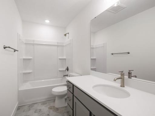 1320 136th Circle E, Rosemount, MN 55068
